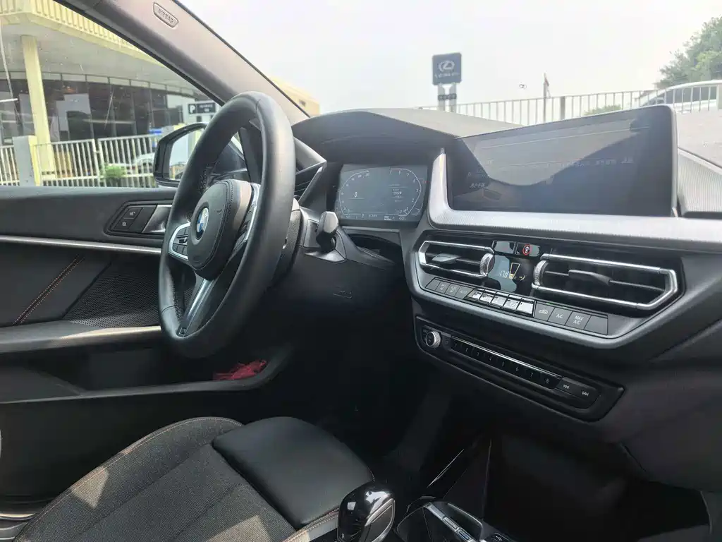BMW 2 Series (Import) — миниатюра 10