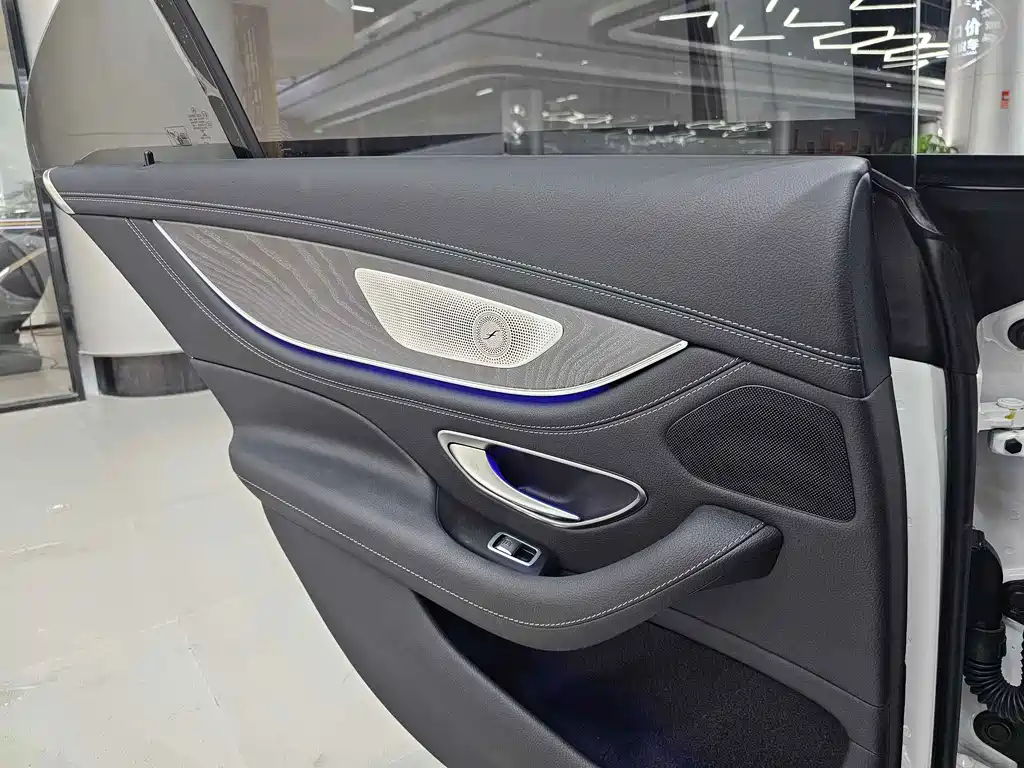 Mercedes-Benz CLS — миниатюра 10