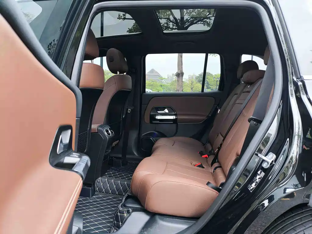 Mercedes-Benz GLB — миниатюра 6