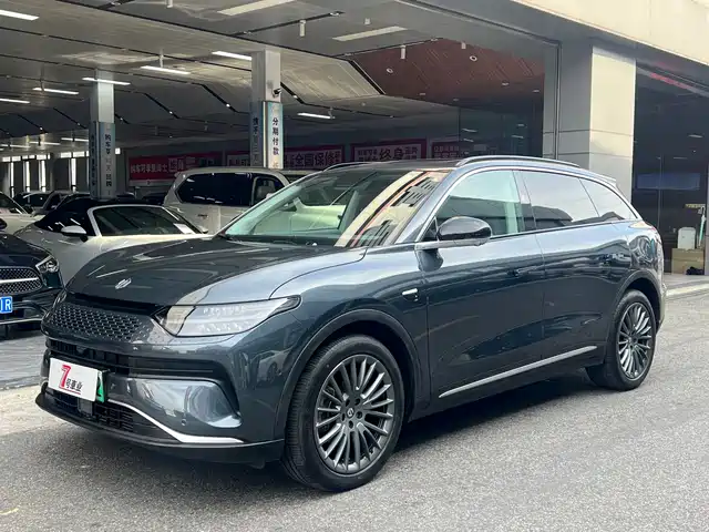 ZERO-RUNNING CAR ZERO RUN C11 2024