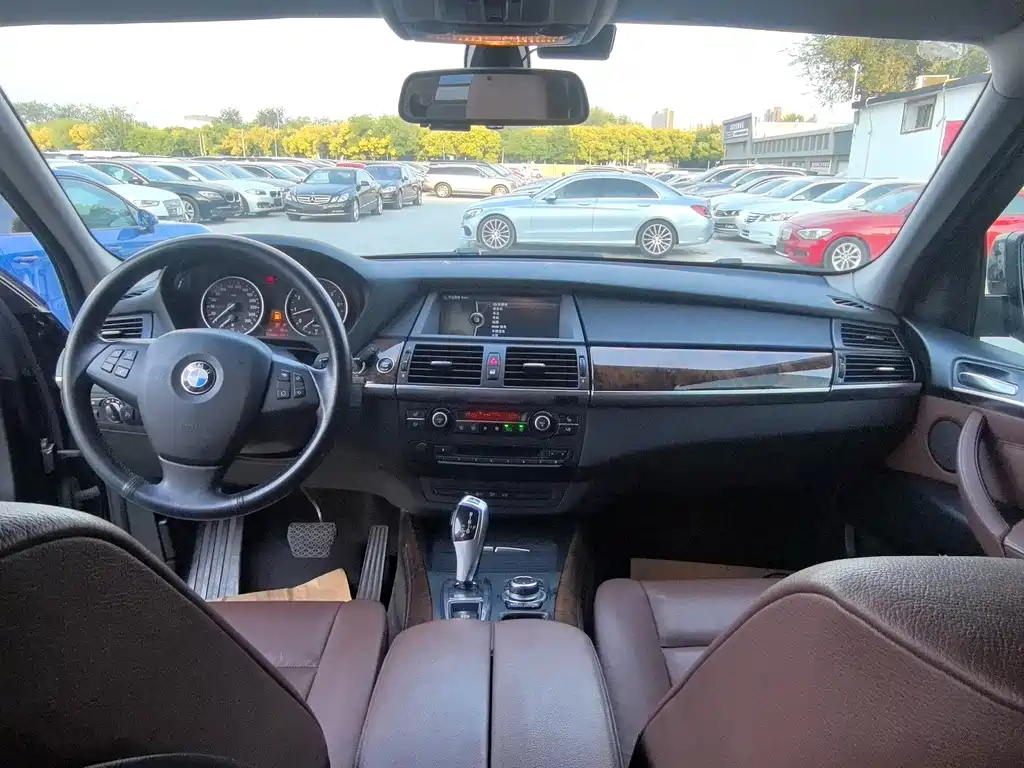 BMW X5 (Import) — миниатюра 11