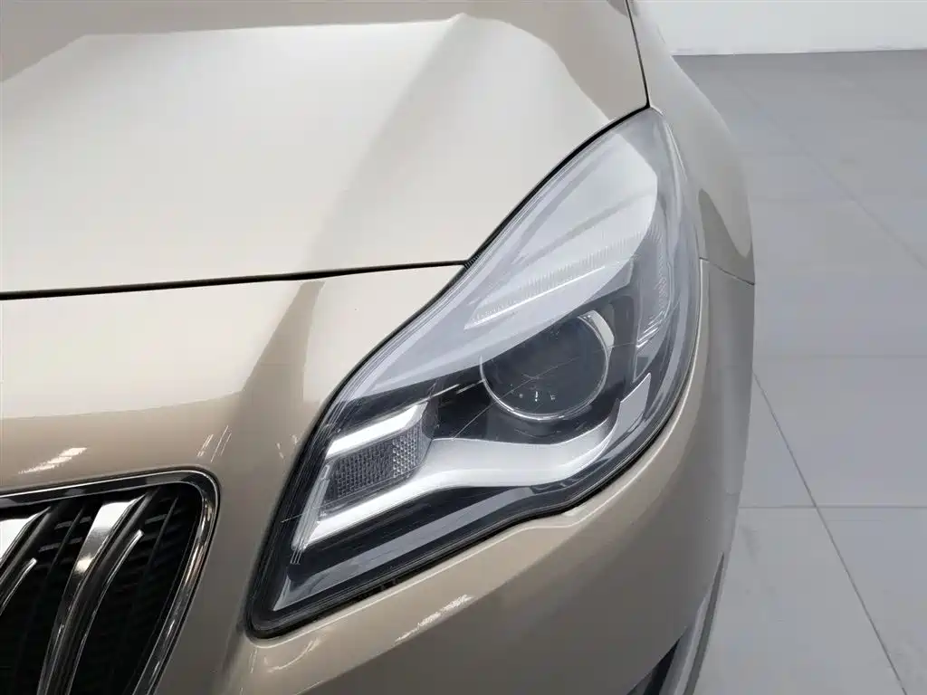 Buick Regal 2015 1.6T Elite