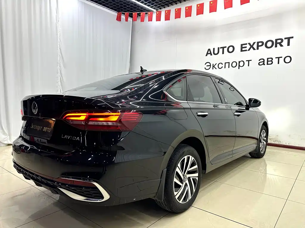 Volkswagen Lavida — миниатюра 4