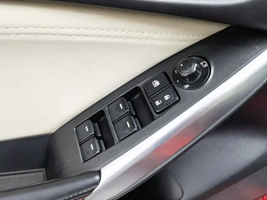 Mazda Atenza — миниатюра 9