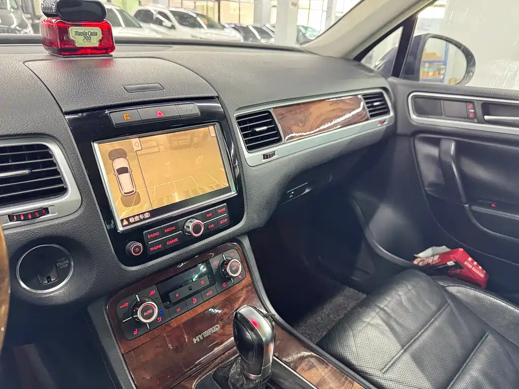 Volkswagen Touareg — миниатюра 13