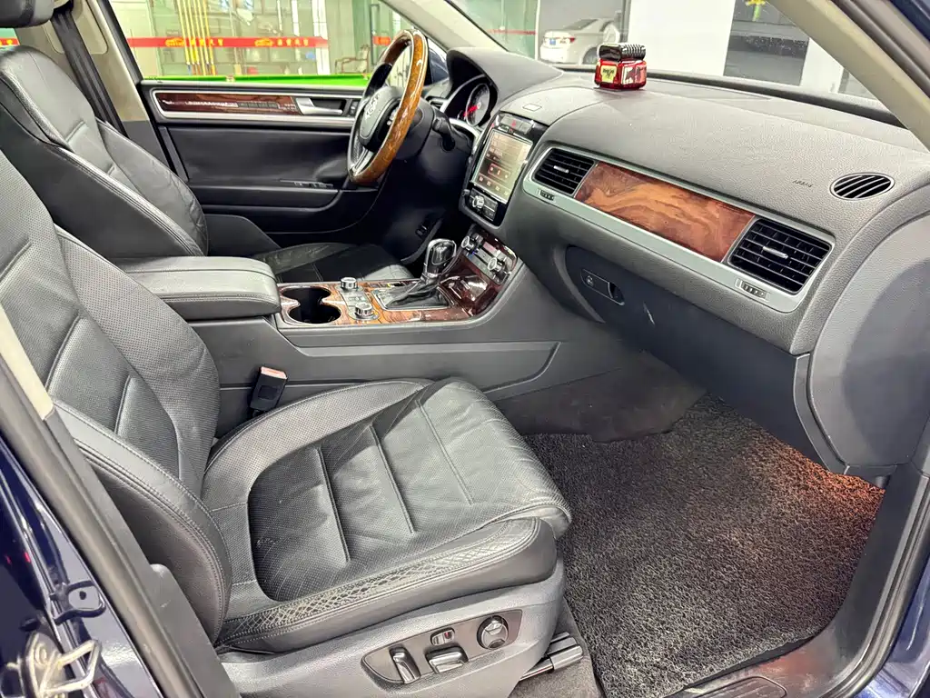 Volkswagen Touareg — миниатюра 14