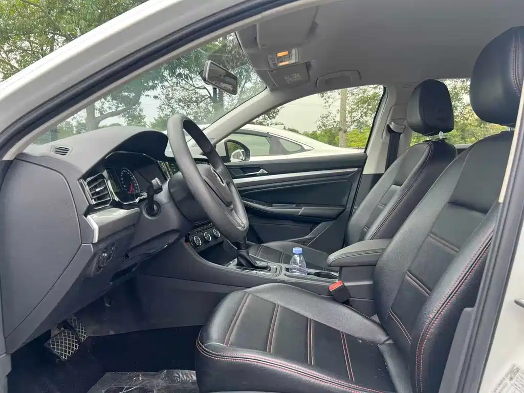 Volkswagen Bora 2020 1.5L AT Elite