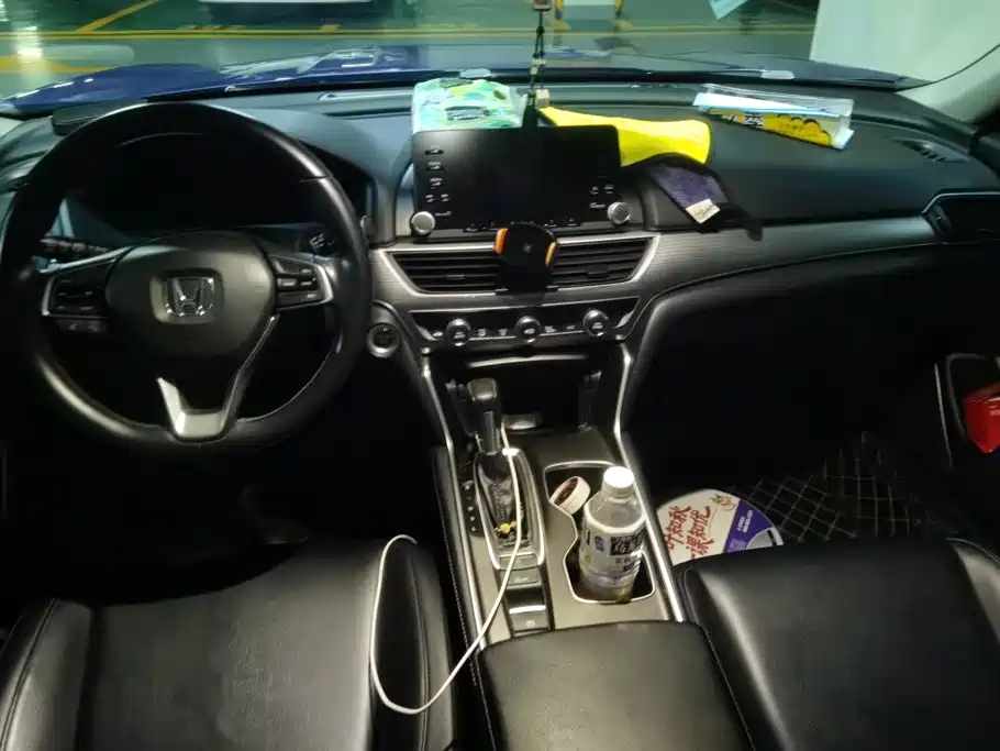 Honda Accord — миниатюра 12