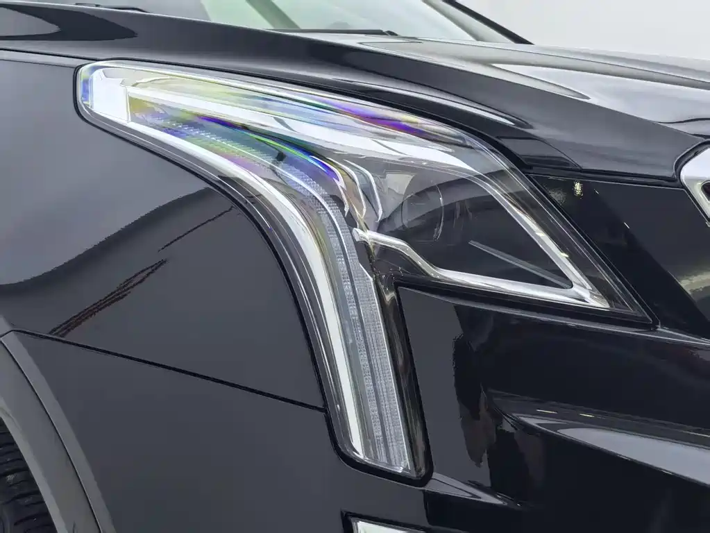 Cadillac XT5 — миниатюра 4