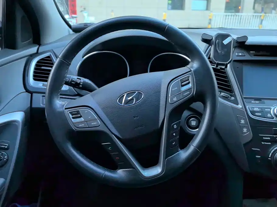 Hyundai Santa Fe — миниатюра 15