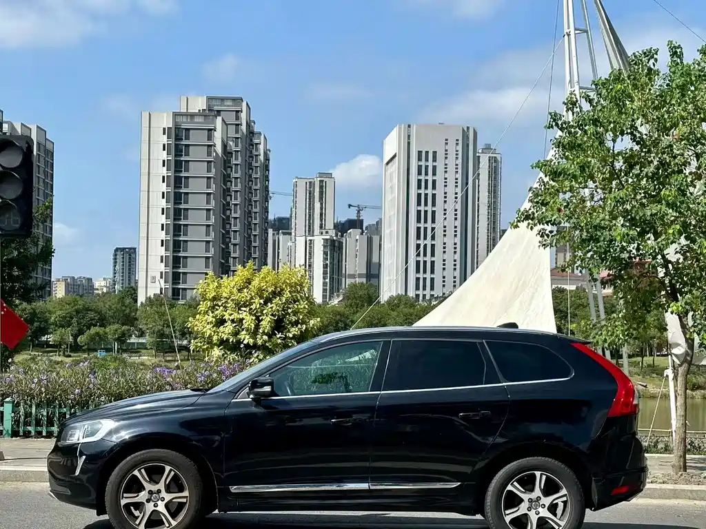 Volvo XC60 (Import) — миниатюра 3