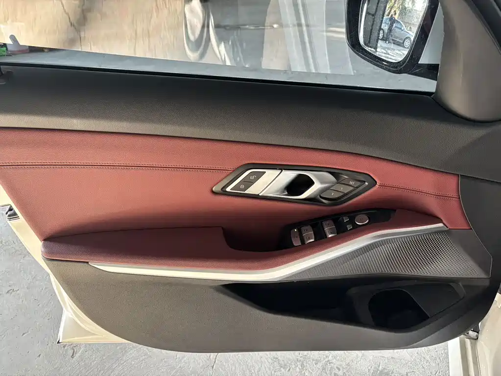 BMW 3 Series — миниатюра 7