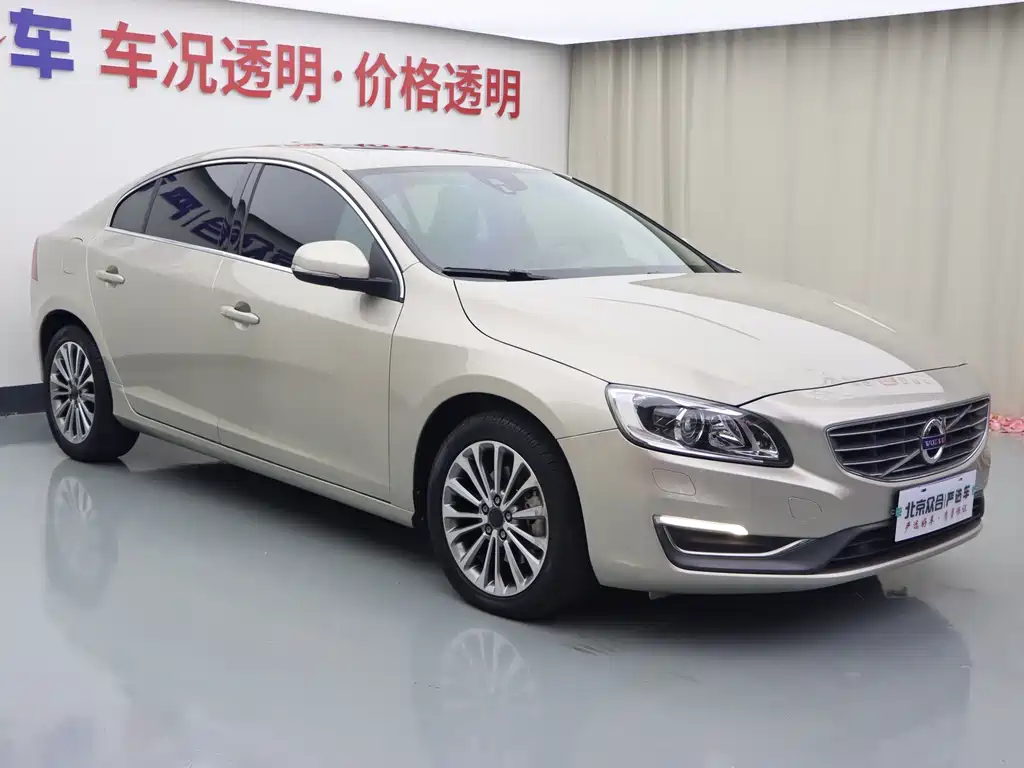 Volvo S60 — миниатюра 2