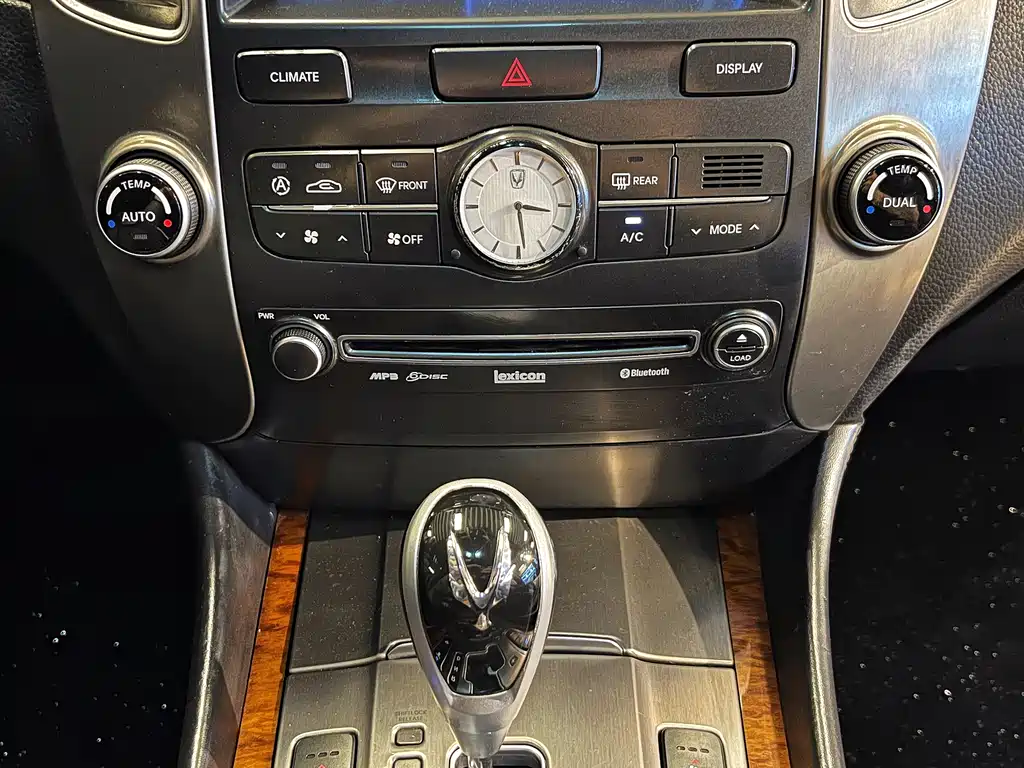 Hyundai Equus — миниатюра 15