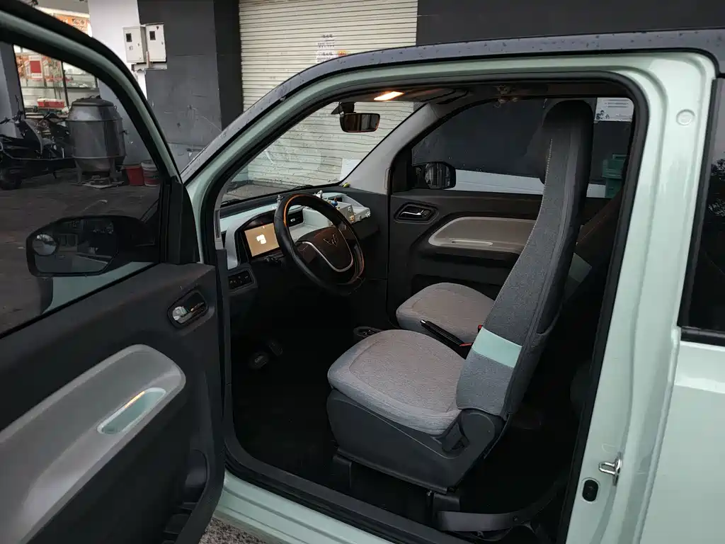Wuling MINIEV — миниатюра 6