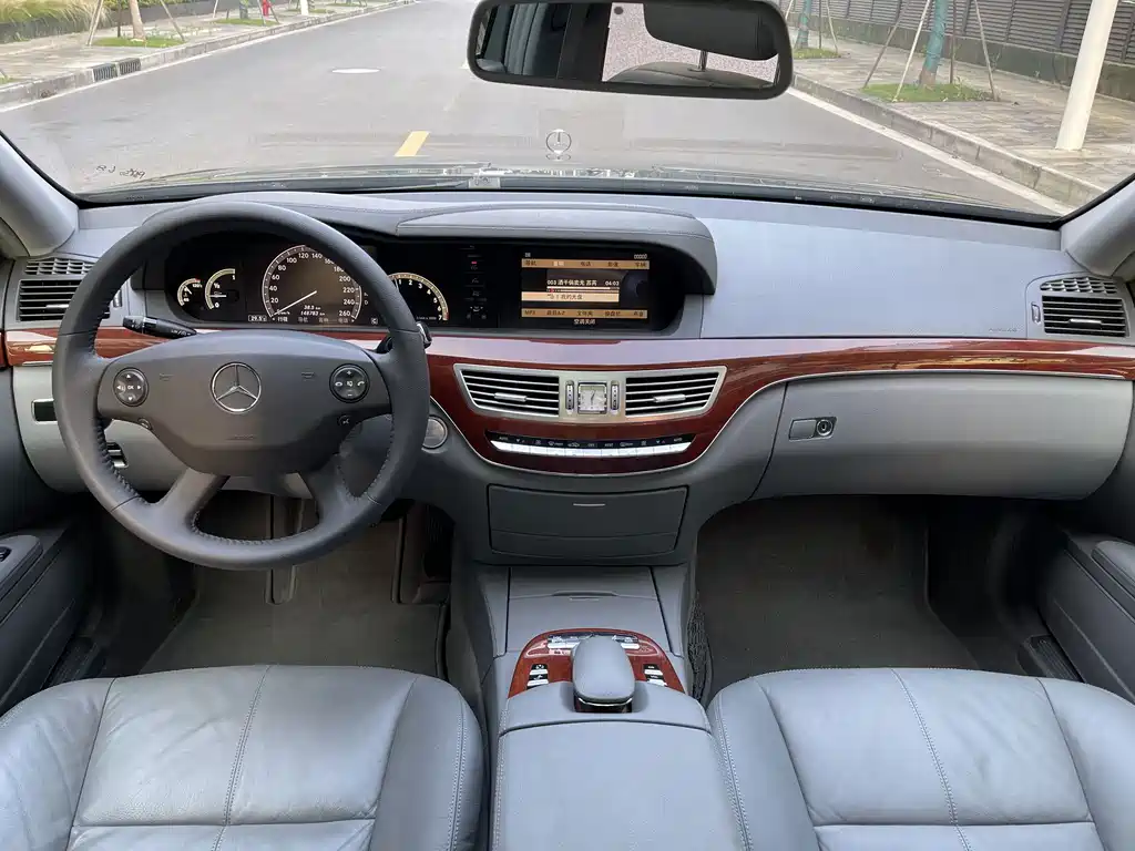 Mercedes-Benz S-Class — миниатюра 7