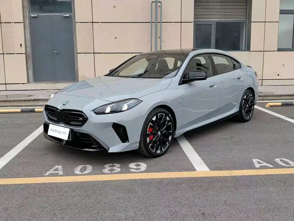 BMW M235L