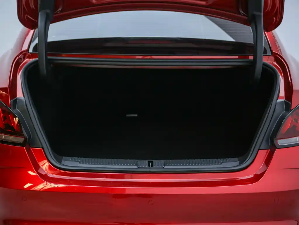 MG MG5 - фото 22