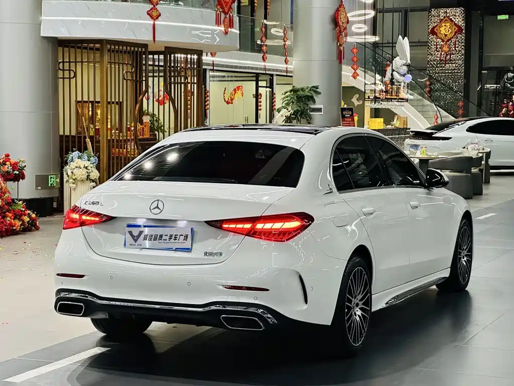 Mercedes-Benz C-Class — миниатюра 8