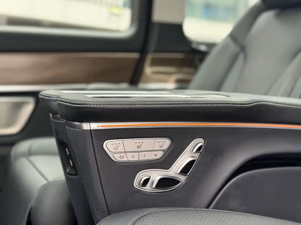 MERCEDES-BENZ V CLASS