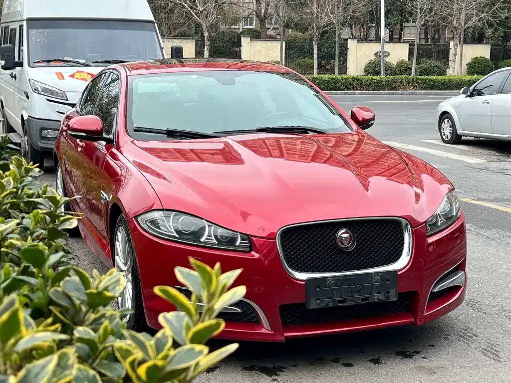 Jaguar XF 2015 XF 3.0 SC R-Sport Luxury