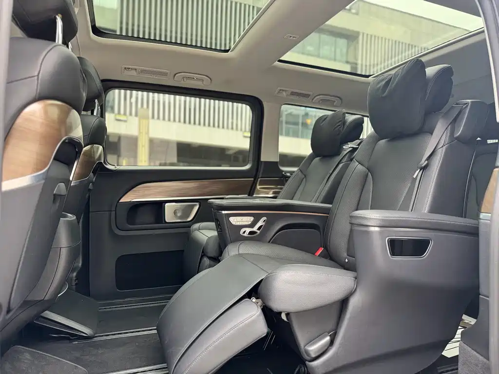 MERCEDES-BENZ V CLASS