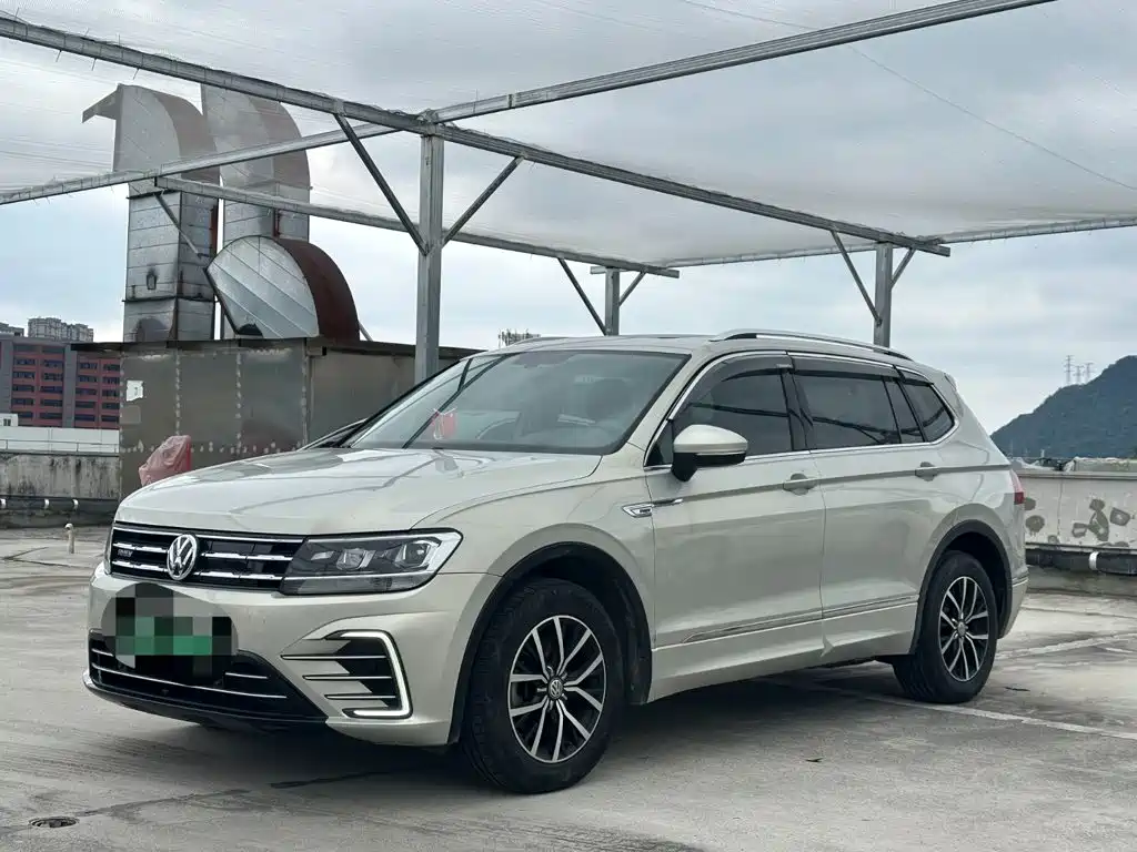 Volkswagen Tiguan L PHEV