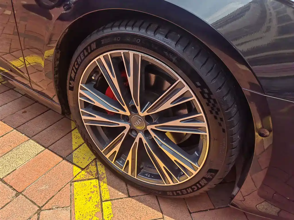 Audi A6L — миниатюра 11