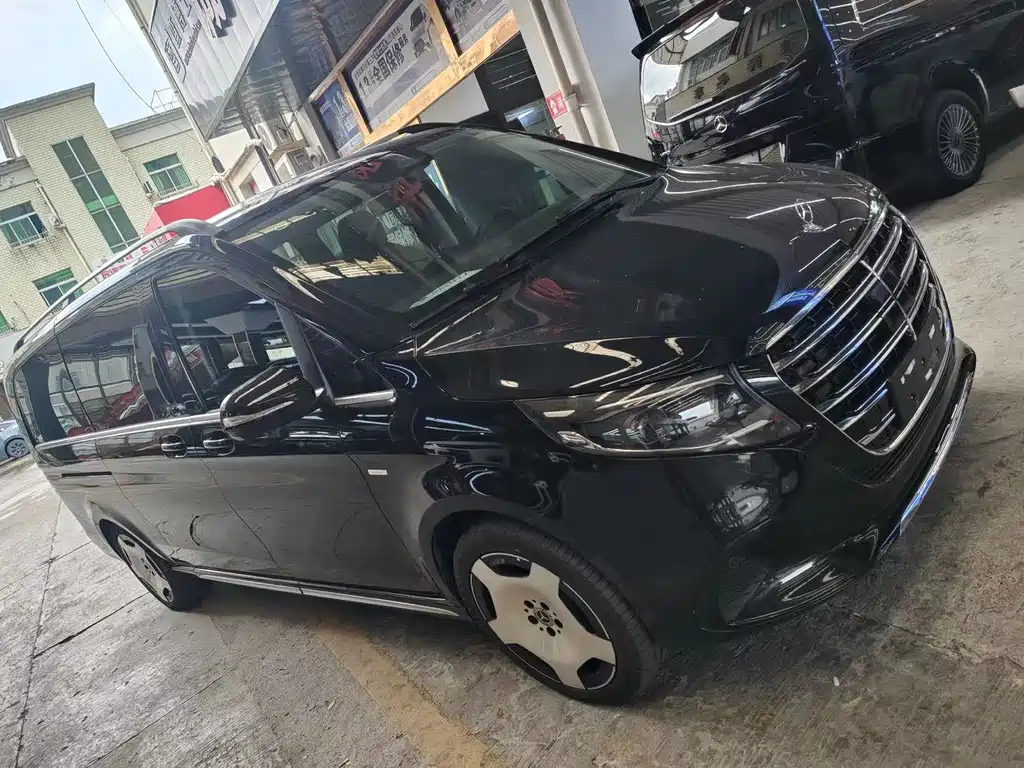 Mercedes-Benz V-Class V 2024 V 300 L Luxury