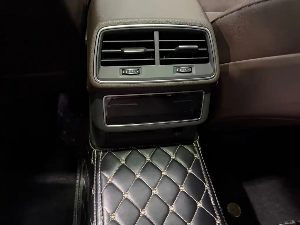 Audi A7L — миниатюра 17
