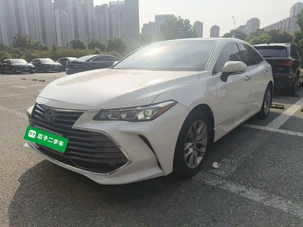 Toyota Avalon — миниатюра 2