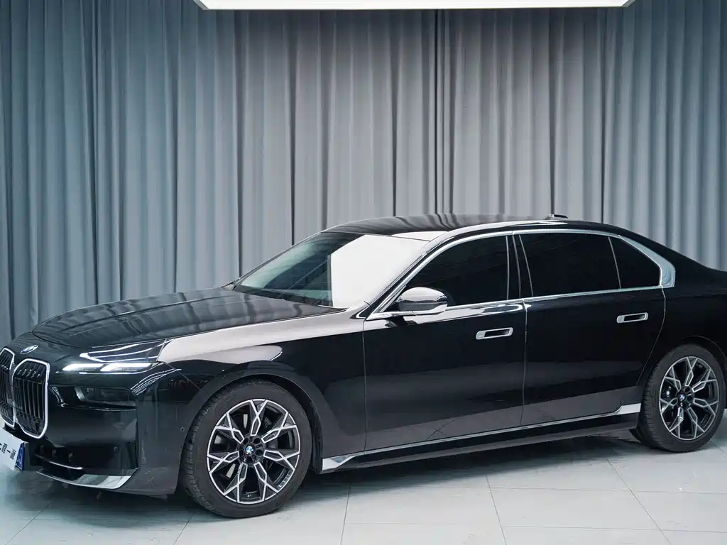 BMW 7 Series 2025