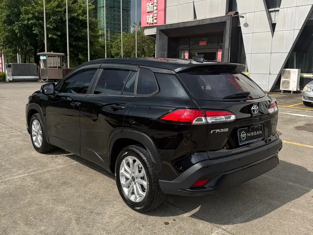 Toyota Frontlander — миниатюра 6
