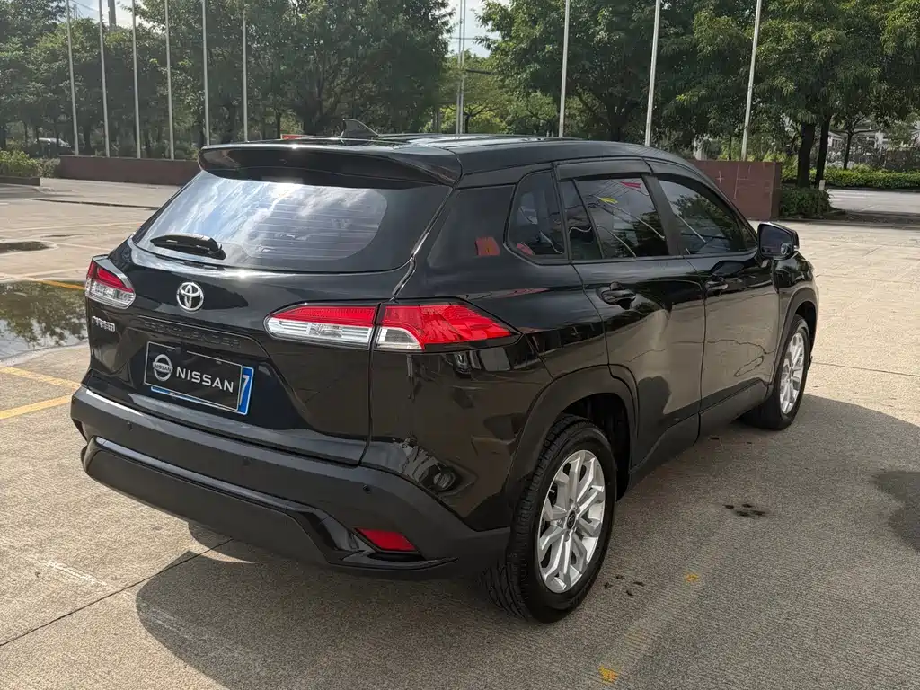 Toyota Frontlander — миниатюра 4