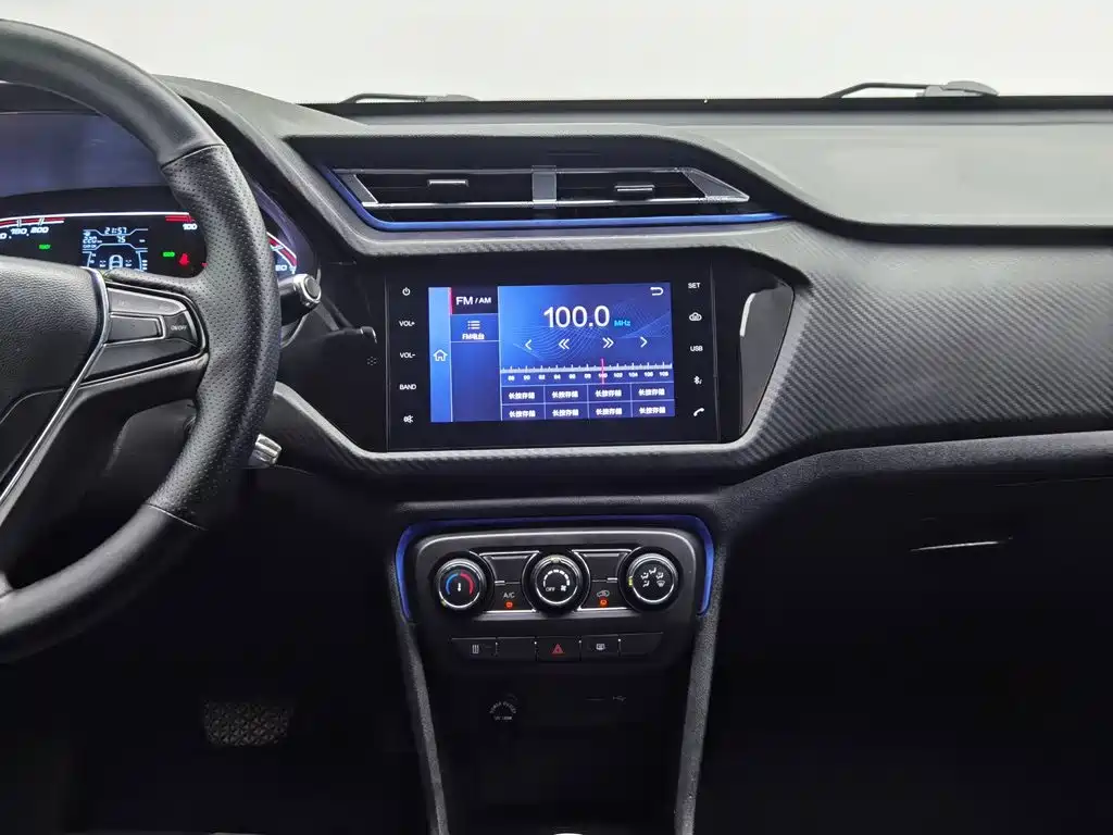 Chery New Energy Tiggo 3xe — миниатюра 12