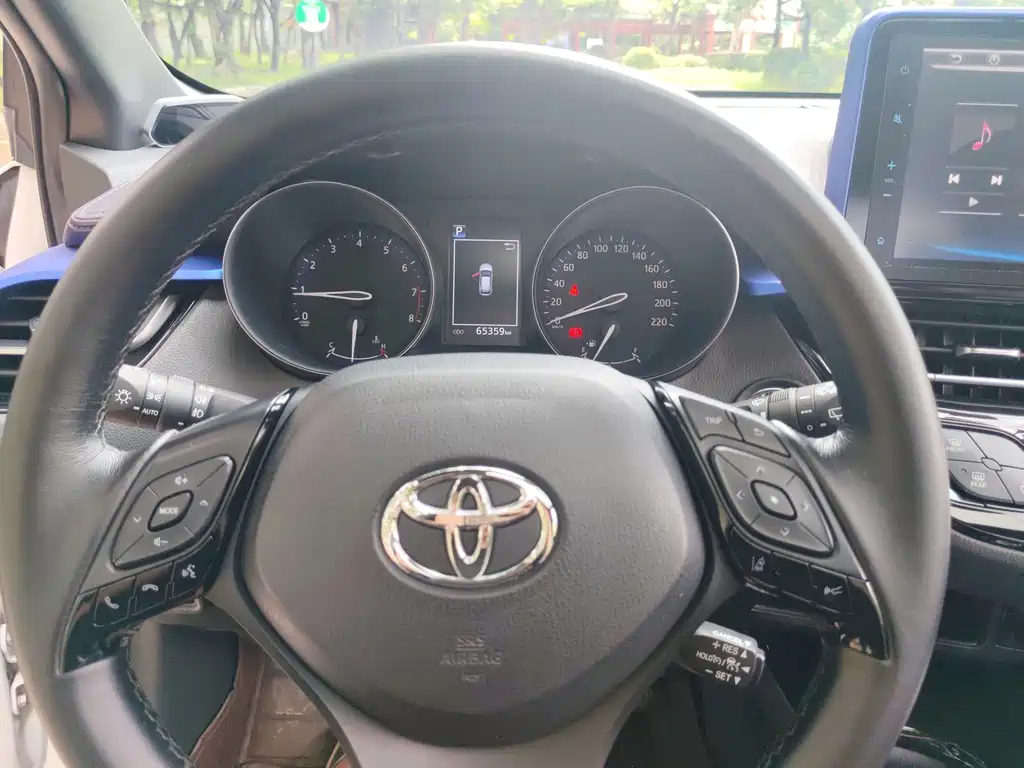 Toyota C-HR — миниатюра 11