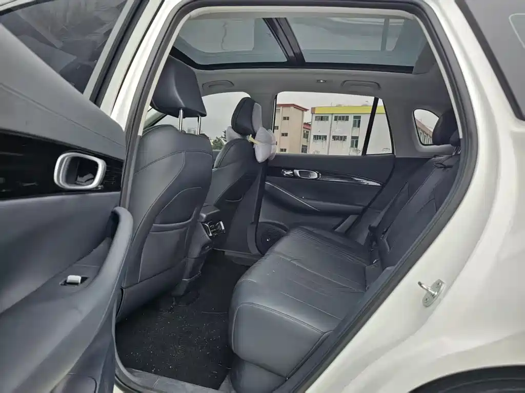 GEELY GALAXY GALAXY E5