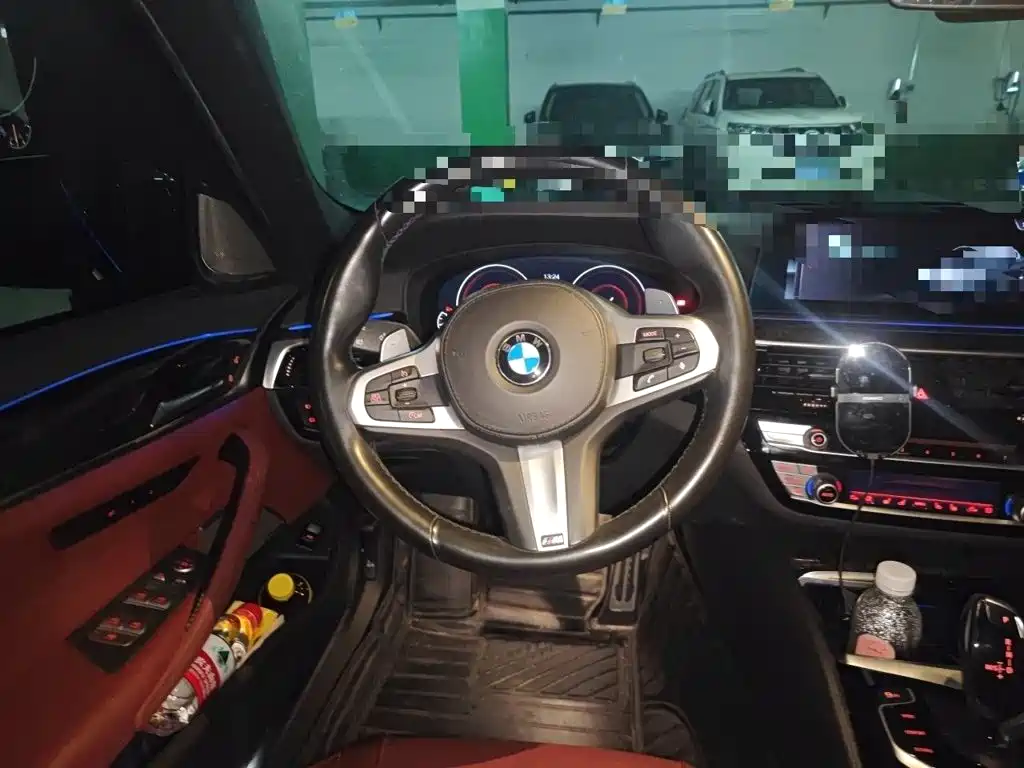 BMW 5 Series — миниатюра 3