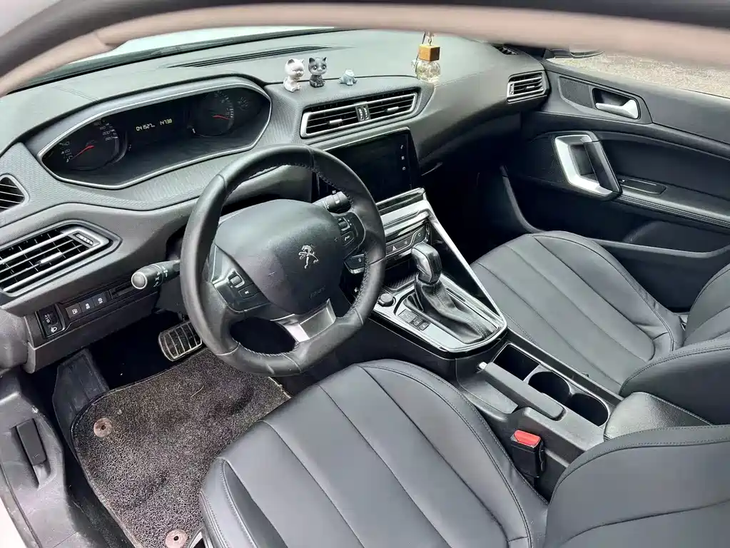 Peugeot 308 2019 1.6L AT Luxury V