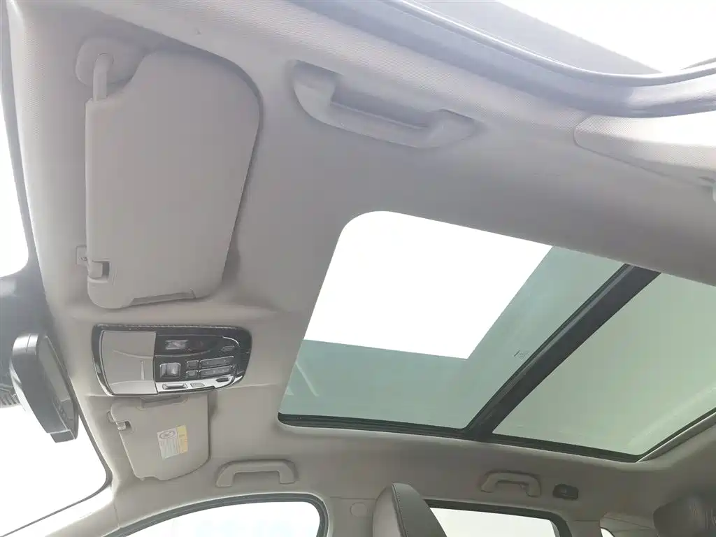 WEI PAI WEI BRAND VV7