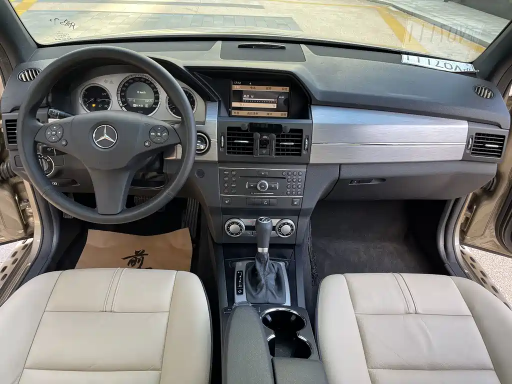 Mercedes-Benz GLK-Class (Import) — миниатюра 8