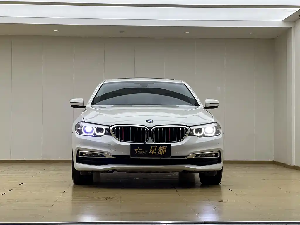 BMW 5 Series — миниатюра 2