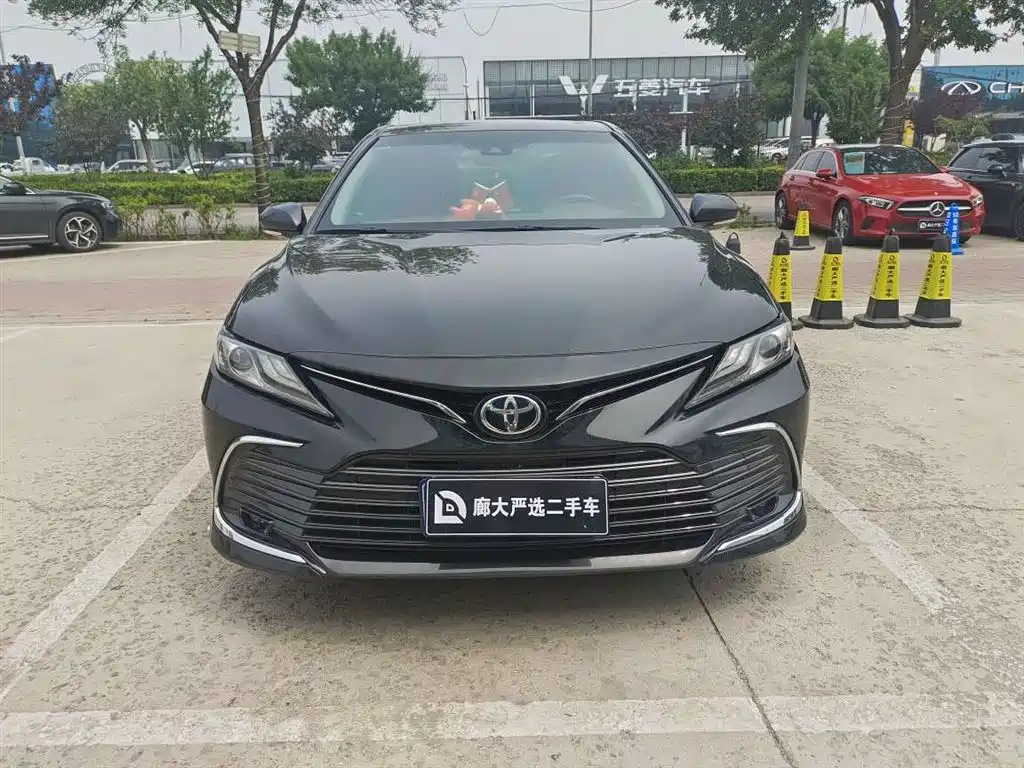 Toyota Camry 2021 2.0G Luxury