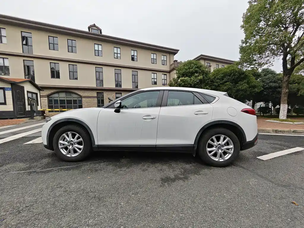 MAZDA CX 4