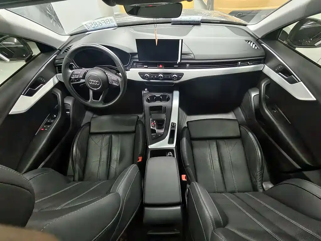 Audi A4L 2021 40 TFSI