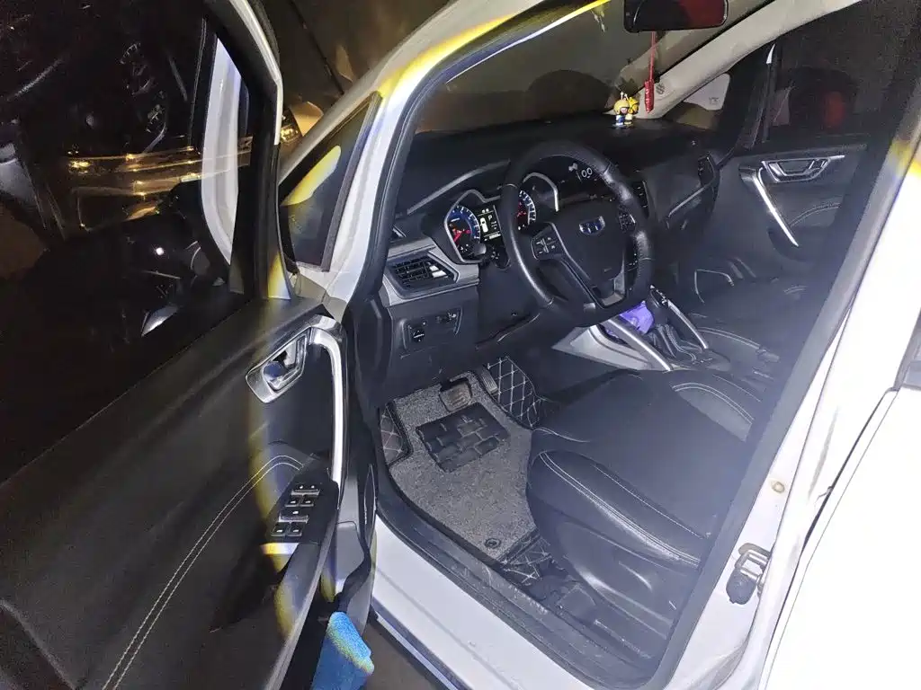 Geely Vision X3 — миниатюра 13