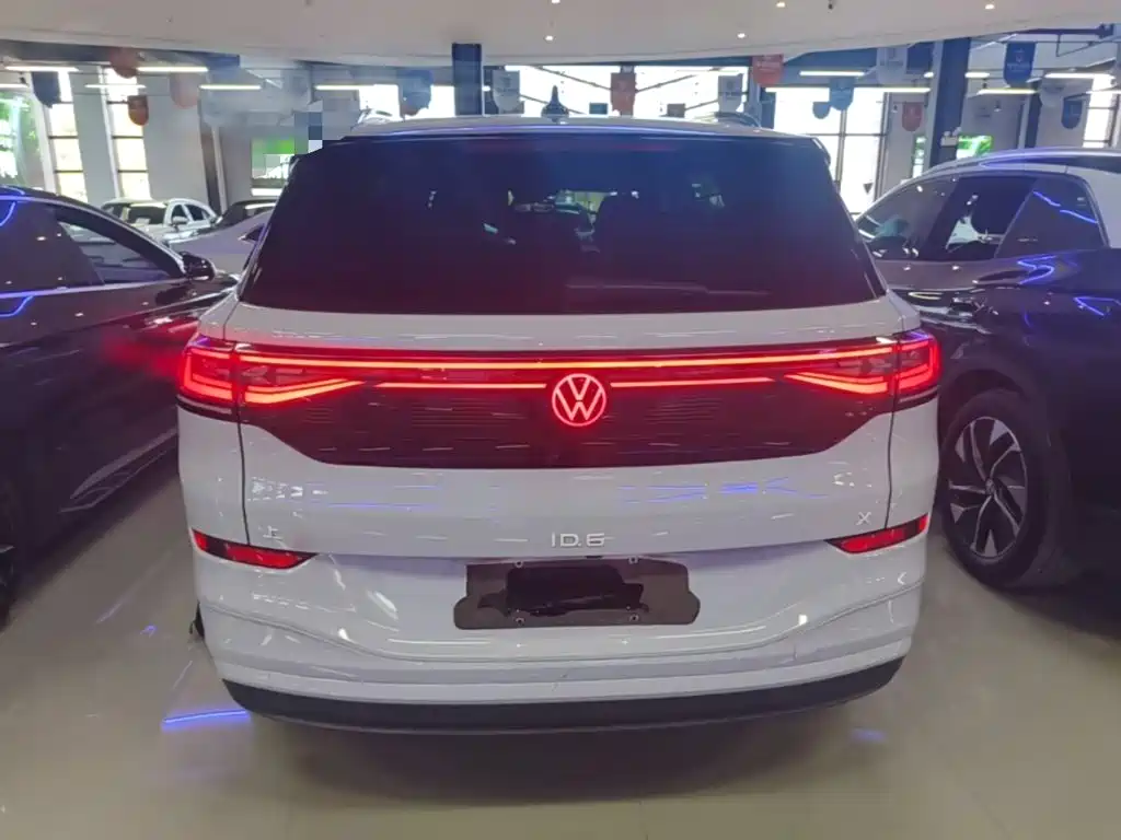 Volkswagen ID.6 X — миниатюра 6