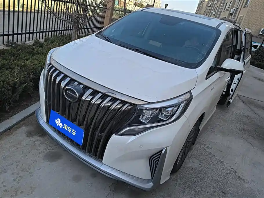GAC TRUMPCHI M8