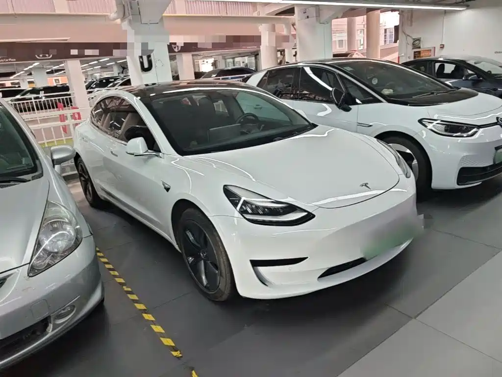 Tesla Model 3 — миниатюра 4