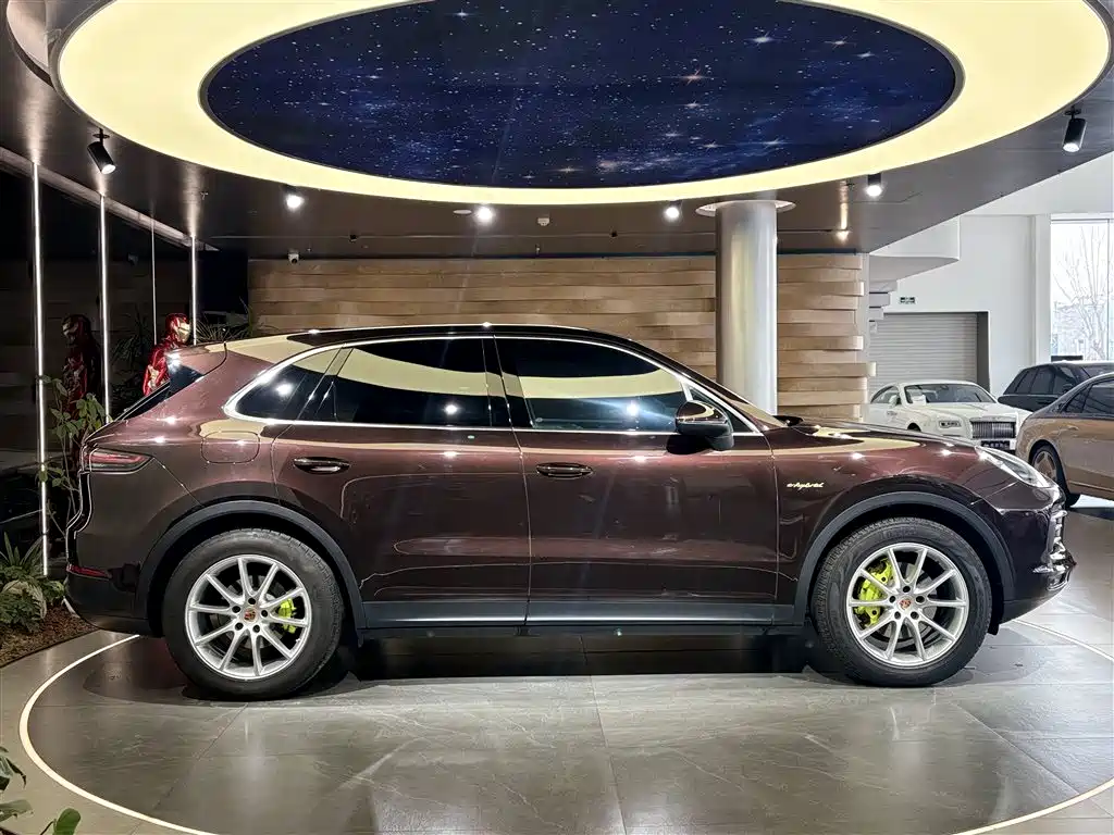 PORSCHE CAYENNE NEW ENERGY